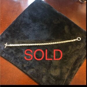 ❤️SOLD❤️Silver Toggle bracelet